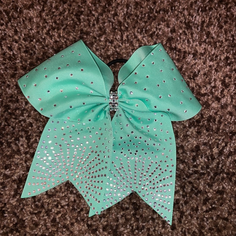 perfect condition cheer bow!!!
